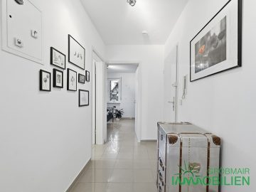 Flur 3 - Sonnige Wohnung mit Balkon & TG-Stellplatz in ruhigem München-Hadern