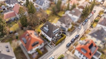 Blick von oben - Sonnige Wohnung mit Balkon & TG-Stellplatz in ruhigem München-Hadern