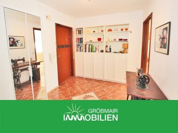 Diele - Sonnige Wohnung mit Aufzug, Einkauf um die Ecke