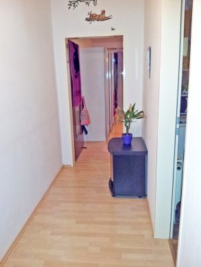 Flur - Zur Kapitalanlage: Kleines Stadtappartement nähe Schulzentrum Geretsried – keine Käuferprovision