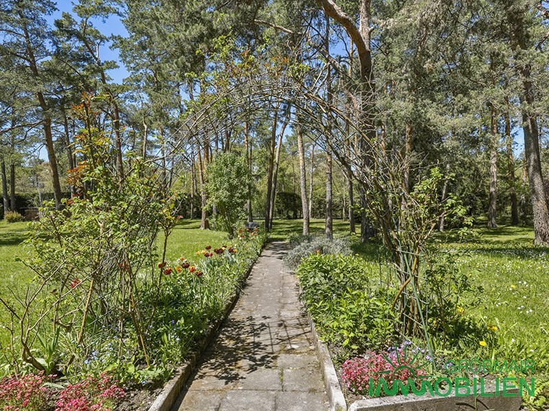 Gartenanlage - Parkwohnen an den Isarauen – traumhafte 3–4-Zimmer-Wohnung mit Südbalkon, neuwe. Wohlfühlbad