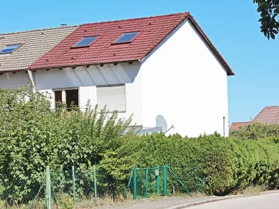 5 Geh-Minuten ins Zentrum – ruhig wohnen mit Garten, 82538 Geretsried, Reihenendhaus