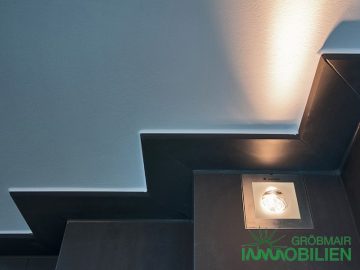 Glasaufgang Nachtbeleuchtiung - Repräsentative Bürofläche in der Altstadt – renoviert, barrierefrei, Top-Lage